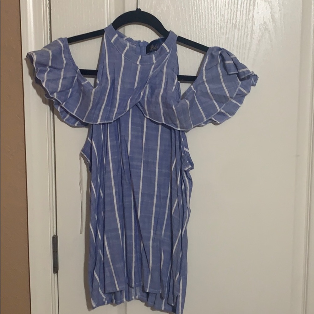 Francesca off the shoulder top BNWT